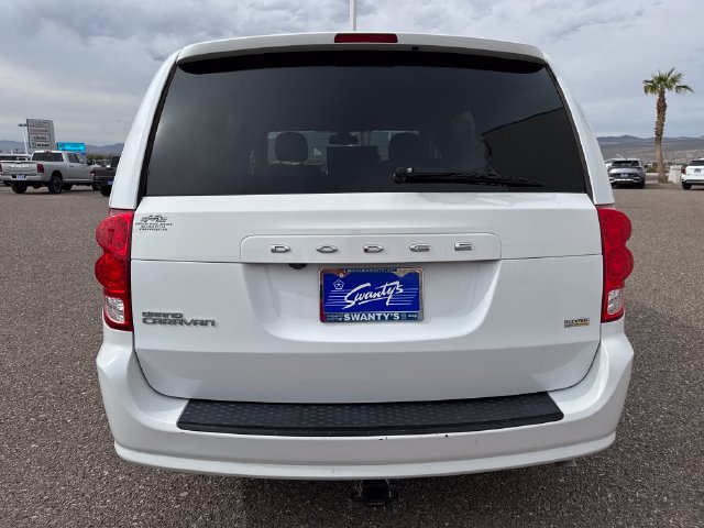 Used 2019 Dodge Grand Caravan SXT w/ Blacktop Package FWD image 4