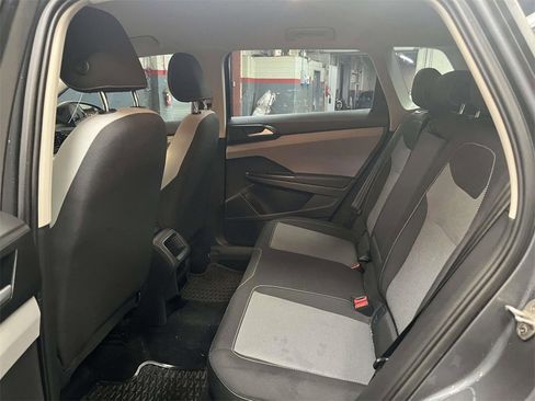 Used 2022 Volkswagen Taos S image 12