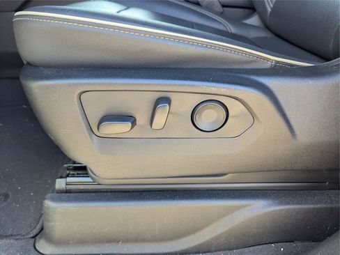 Used 2024 Chevrolet Tahoe Premier image 13