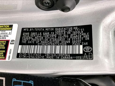Used 2011 Toyota Matrix w/ Matrix Sport Pkg FWD image 31