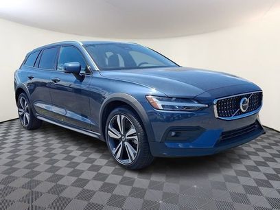 Used 2025 Volvo V60 B5 Cross Country Plus