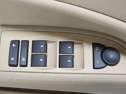 Used 2006 Buick Lucerne CXL FWD image 23