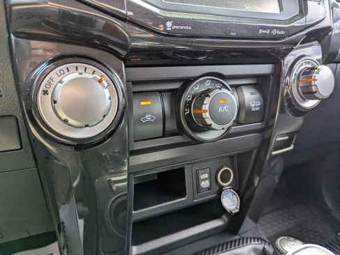 Used 2018 Toyota 4Runner TRD Off-Road AWD/4WD image 25
