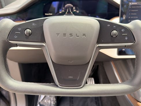Used 2023 Tesla Model X AWD/4WD image 55