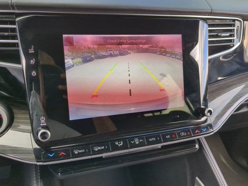 Used 2022 Jeep Wagoneer Series III w/ Flexible Seating Group image 21