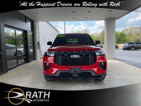 Used 2025 Ford Explorer ST-Line AWD/4WD image 3