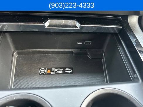 Used 2026 GMC Yukon AT4 Ultimate w/ LPO, Floor Liner Package AWD/4WD image 32