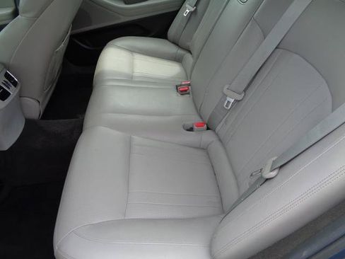 Used 2017 Genesis G80 3.8 RWD image 6