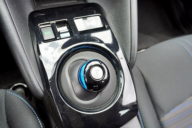 Certified 2025 Nissan Leaf SV Plus FWD image 42