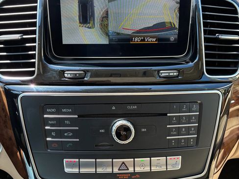 Used 2017 Mercedes-Benz GLS 450 4MATIC image 19