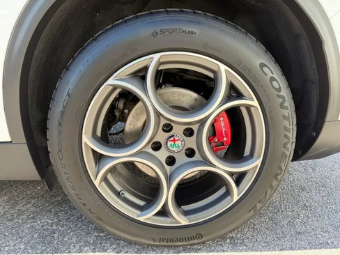 Used 2019 Alfa Romeo Stelvio Sport w/ Quick Order Package 22K Sport RWD image 9
