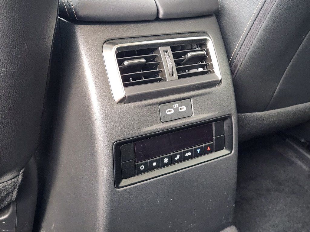 Used 2025 MAZDA CX-90 Plug-In Hybrid w/ Preferred AWD/4WD image 30