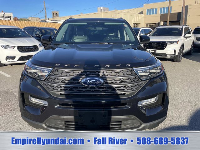 Used 2023 Ford Explorer XLT w/ Equipment Group 202A AWD/4WD image 12