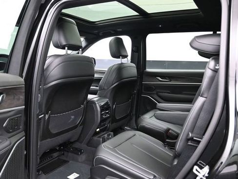 New 2026 Jeep Grand Cherokee L Limited AWD/4WD image 22
