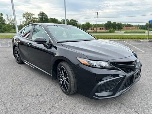 Used 2023 Toyota Camry SE FWD image 7