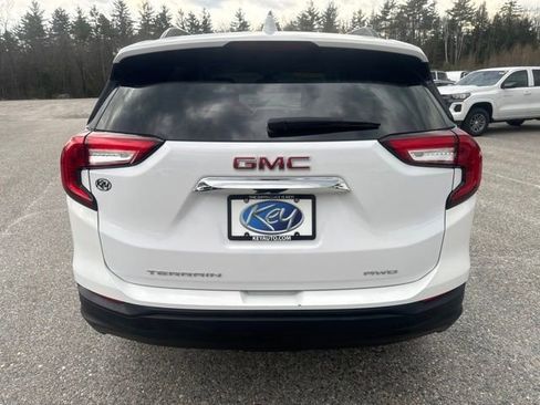 Used 2022 GMC Terrain SLE w/ Driver Convenience Package AWD/4WD image 5