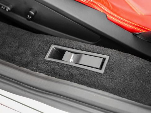 Used 2018 Ferrari 488 Spider RWD image 17