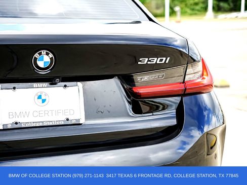 Used 2023 BMW 330i Sedan w/ Premium Package RWD image 11