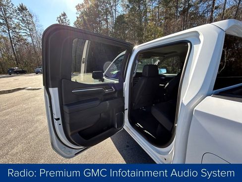 Used 2025 GMC Sierra 1500 SLT image 16