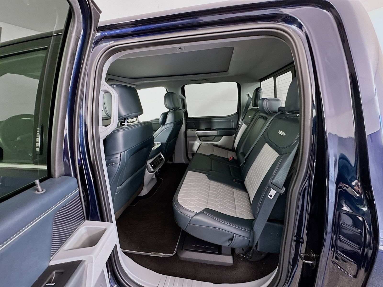 Used 2022 Ford F150 Limited AWD/4WD image 26
