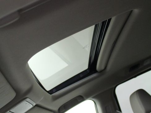 Used 2018 Honda Odyssey EX-L image 12