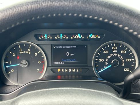 Used 2016 Ford F150 XLT w/ Equipment Group 302A Luxury AWD/4WD image 17