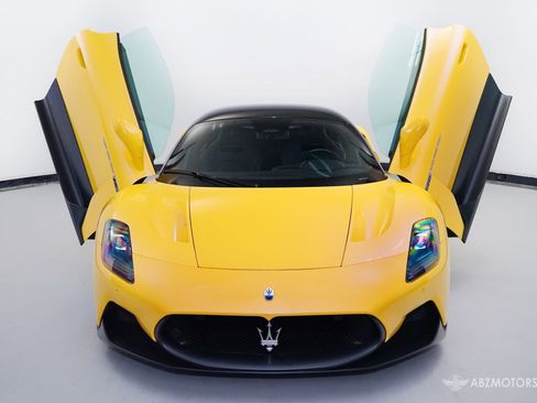 Used 2023 Maserati MC20 Coupe RWD image 3