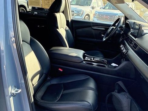 Used 2025 Honda Pilot Touring image 15