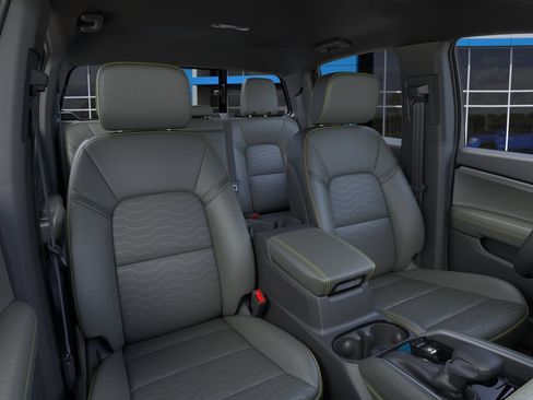 New 2026 Chevrolet Colorado ZR2 AWD/4WD image 16