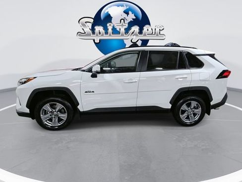 Used 2022 Toyota RAV4 XLE image 5