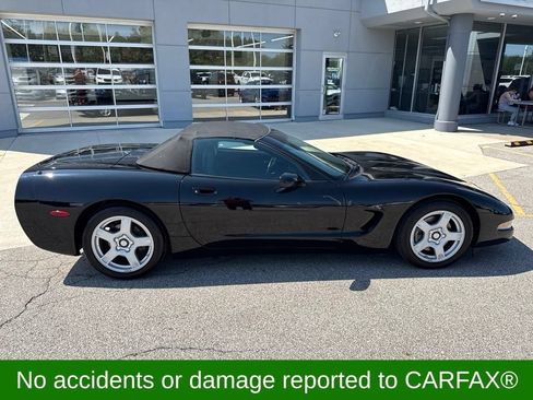 Used 1999 Chevrolet Corvette Convertible w/ Memory Pkg RWD image 4