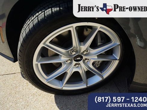 Used 2024 Ford Mustang GT Premium image 9