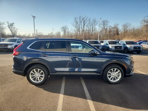 Used 2025 Honda CR-V EX image 7