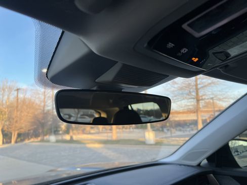 Certified 2025 Volkswagen Tiguan S image 24