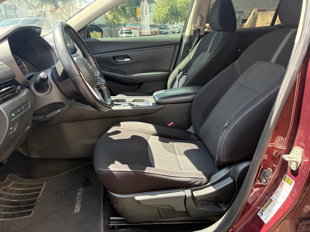 Used 2020 Nissan Sentra SV FWD image 8