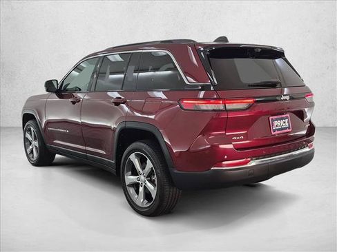 Used 2024 Jeep Grand Cherokee Limited w/ Luxury Tech Group II AWD/4WD image 8