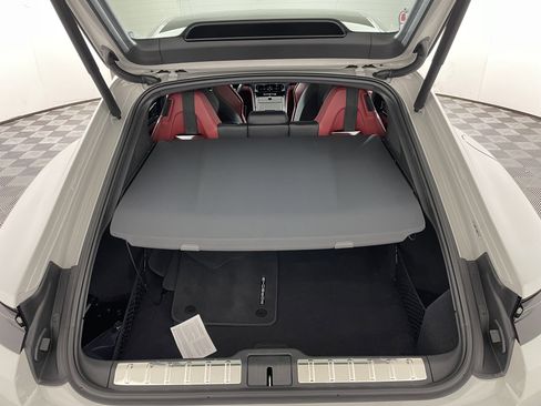 Used 2025 Porsche Panamera image 21