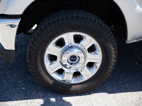 Used 2014 Ford F250 Lariat w/ Chrome Package AWD/4WD image 11