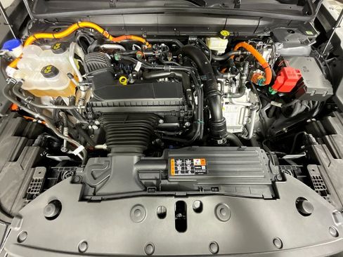 Used 2025 Lincoln Nautilus Premier image 28