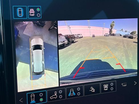 New 2026 GMC Yukon XL Denali image 18