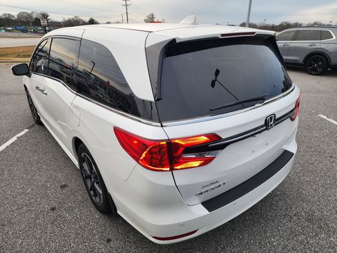 Certified 2024 Honda Odyssey Elite image 7