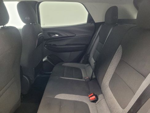 Used 2025 Chevrolet TrailBlazer LT AWD/4WD image 18