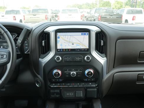 Used 2020 GMC Sierra 1500 SLT RWD image 11