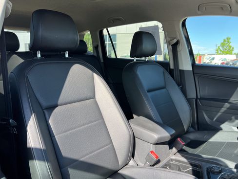 Used 2019 Volkswagen Tiguan SE AWD/4WD image 15
