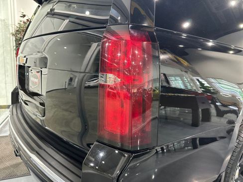 Used 2015 Chevrolet Suburban LT AWD/4WD image 71