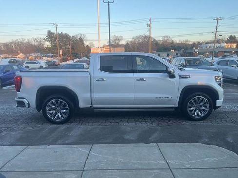 Used 2022 GMC Sierra 1500 Denali w/ Denali Reserve Package image 11