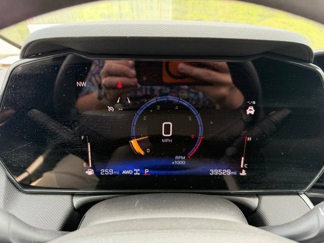 Used 2025 Chevrolet TrailBlazer LT AWD/4WD image 22