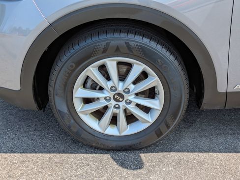 Used 2020 Kia Sorento LX AWD/4WD image 23