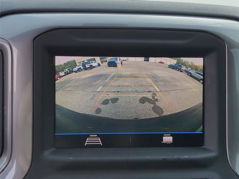 Used 2021 Chevrolet Silverado 1500 Custom image 15