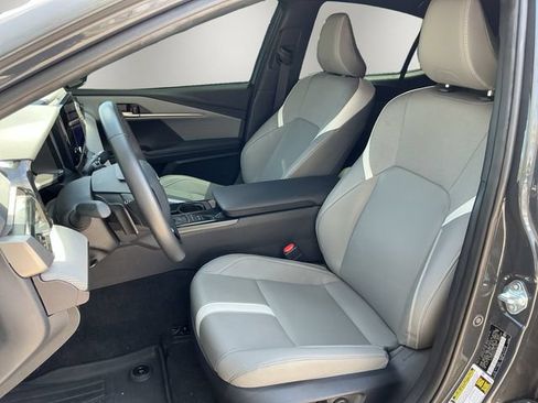 Used 2025 Toyota Camry SE FWD image 8